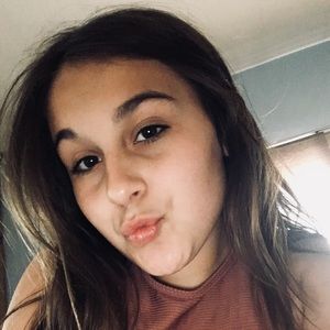 Meet your Posher, Averi